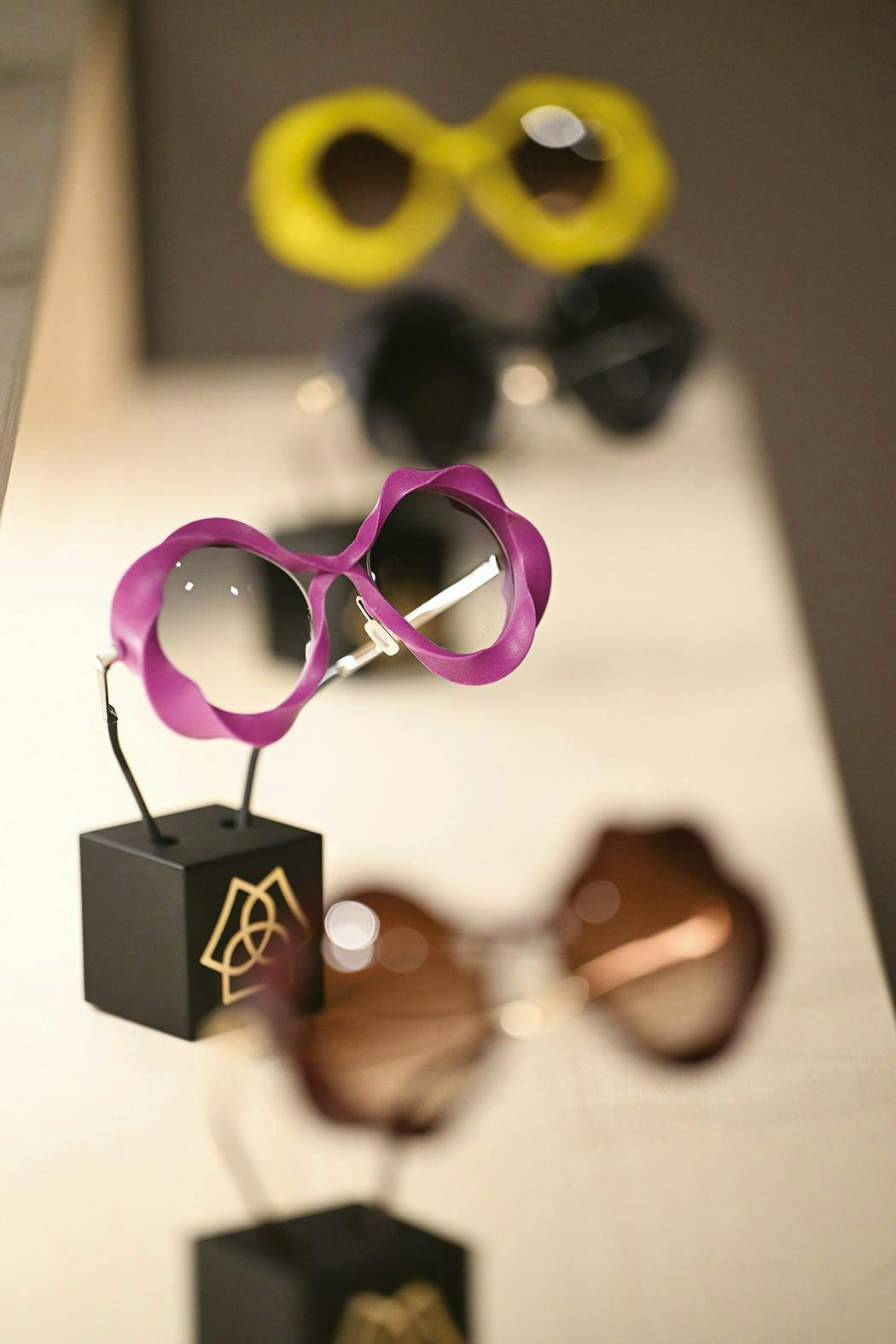 arts culture and entertainment fashion celebrities milan accessories glasses sunglasses goggles
